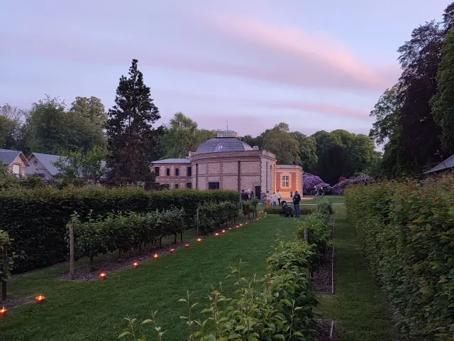 Nocturne aux Jardins du Grand Daubeuf